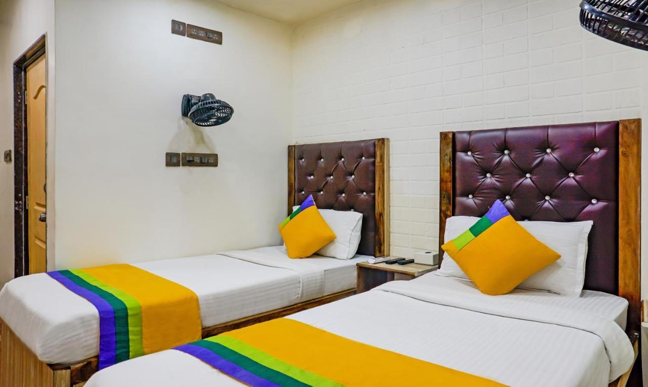 Treebo Trip Meadow Inn Мумбаї Екстер'єр фото